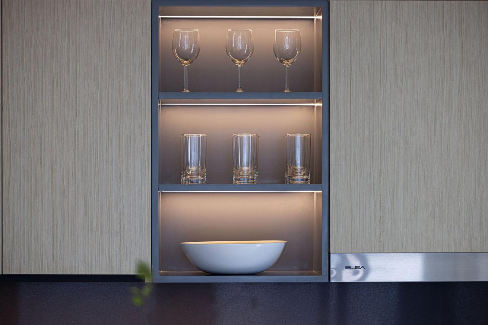 Luxe | 2br | Sea & View | 5 Min To Mall *