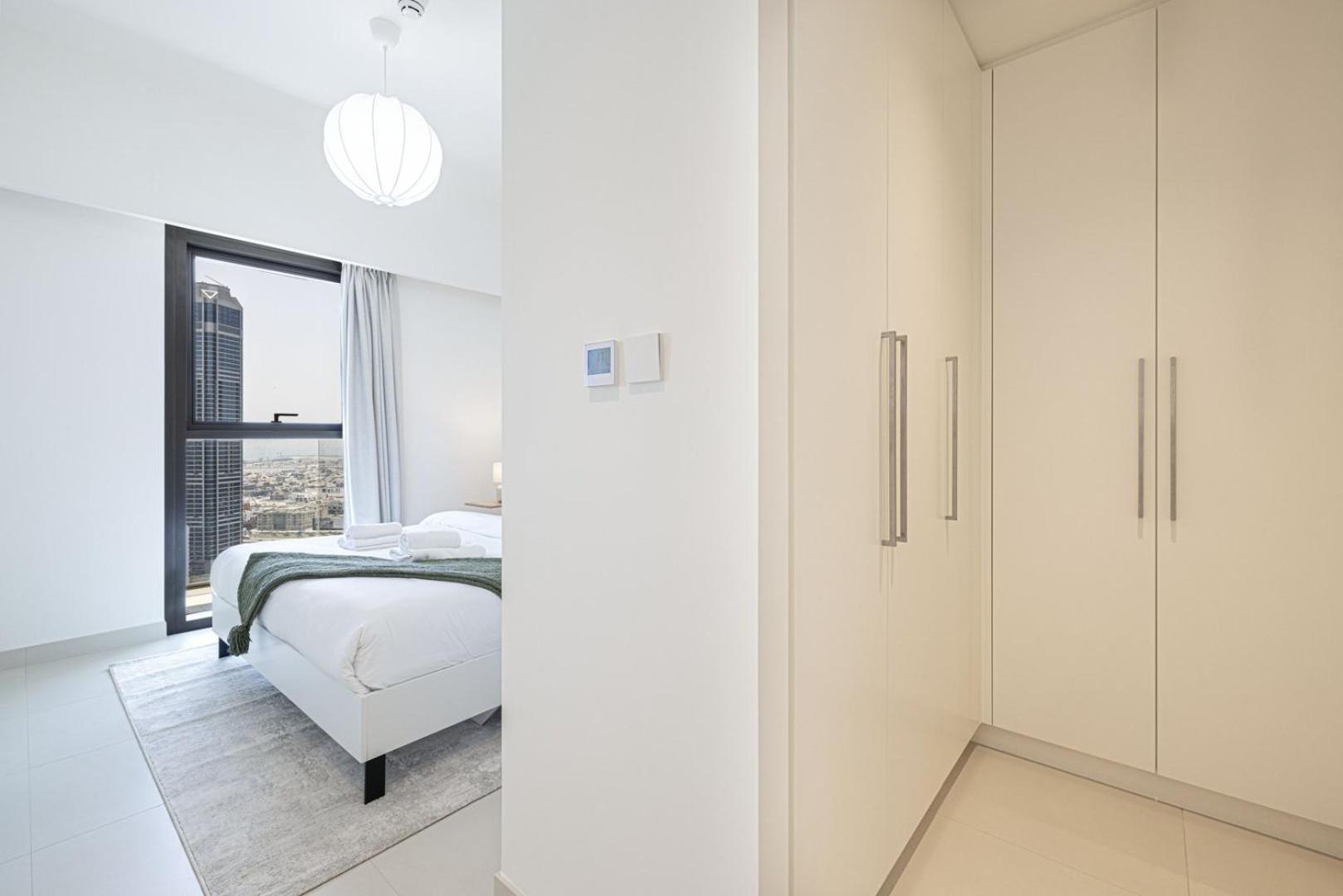 Luxe | 2br | Sea & View | 5 Min To Mall * Dubai